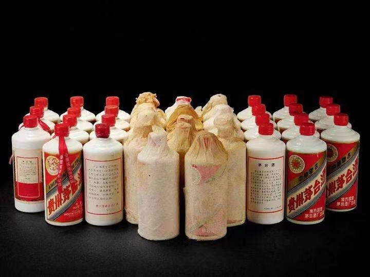 英德日照岚山回收酒价格哪里回收(附近上门回收茅台酒）?